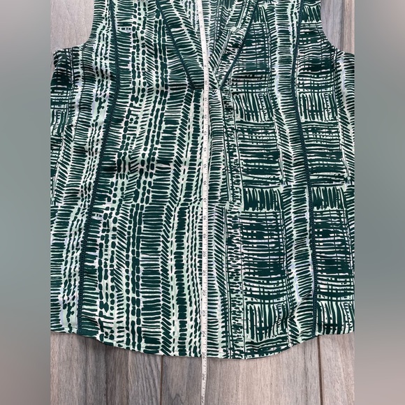 ***Halogen Green White Pattern Tank - Picture 6 of 9